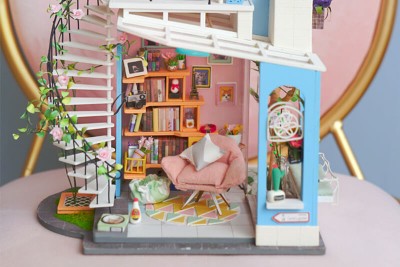 Maison de poupée Dora's Loft