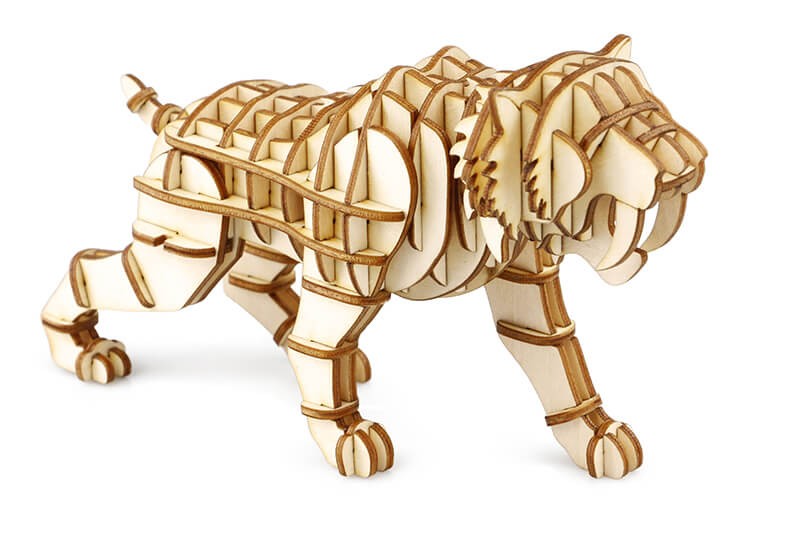 Tigre à dent de sabre