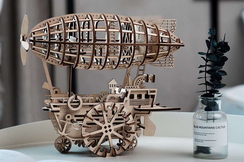 Ballon dirigeable mécanique